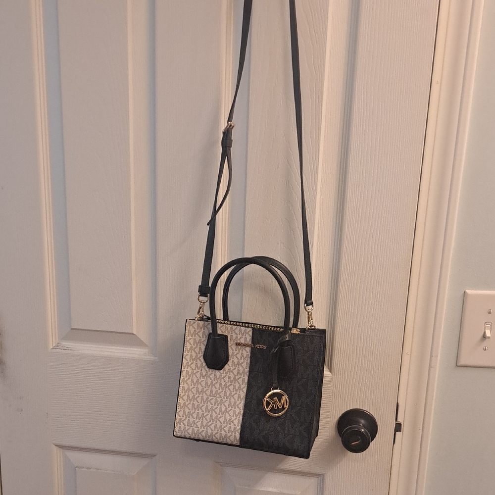 Michael Kors Black and Cream Women's Bag